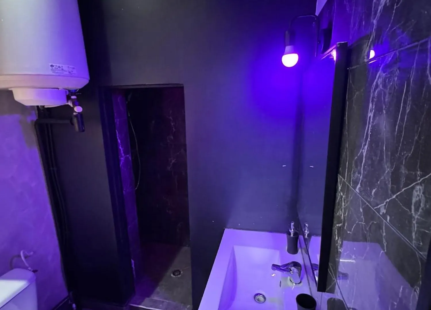 Love Room Jacuzzi Lyon France