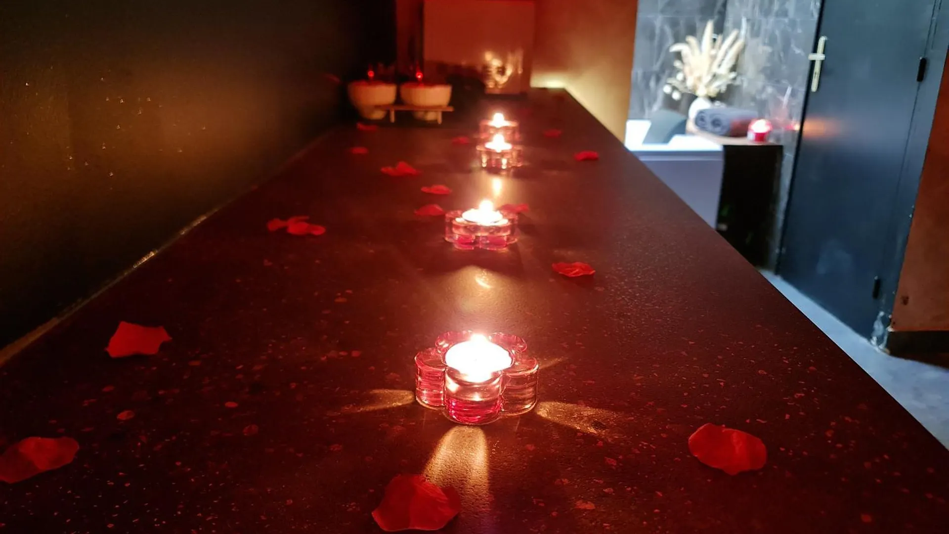 Love hotel Love Room Jacuzzi Lyon