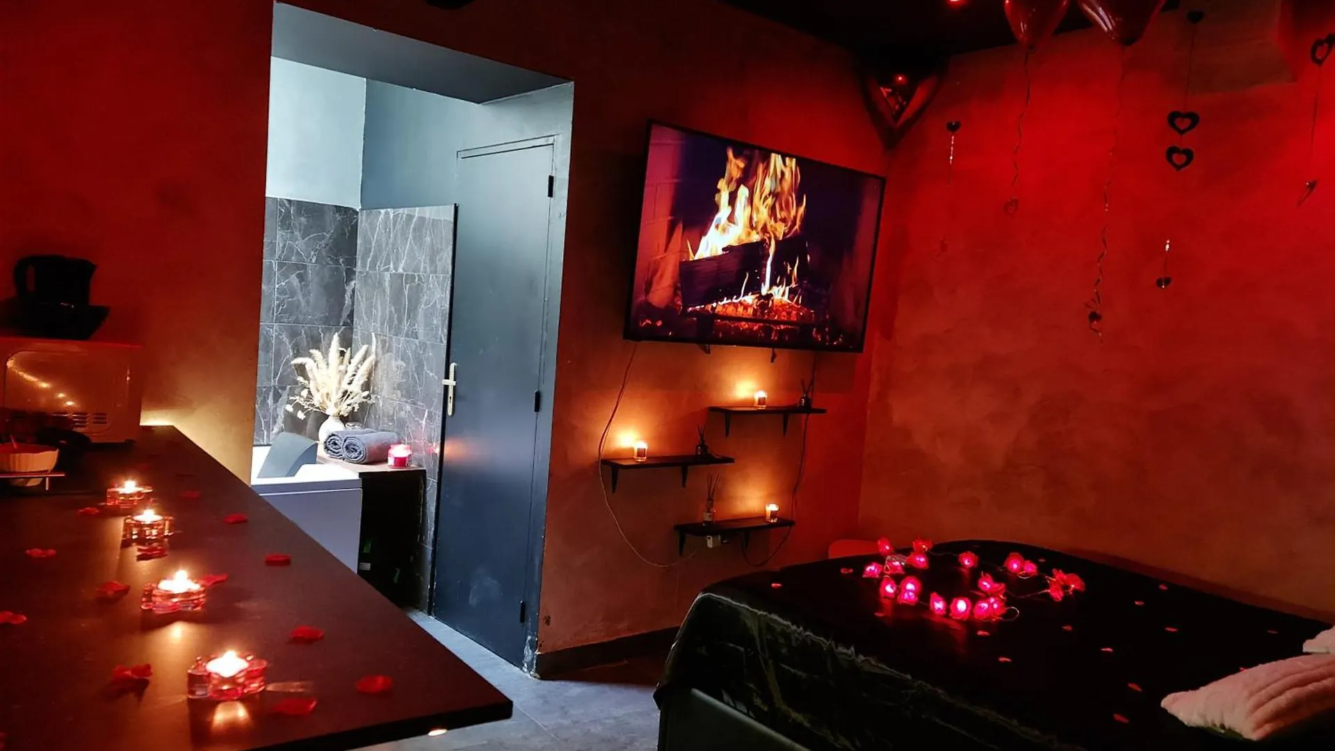 Love Room Jacuzzi Lyon France